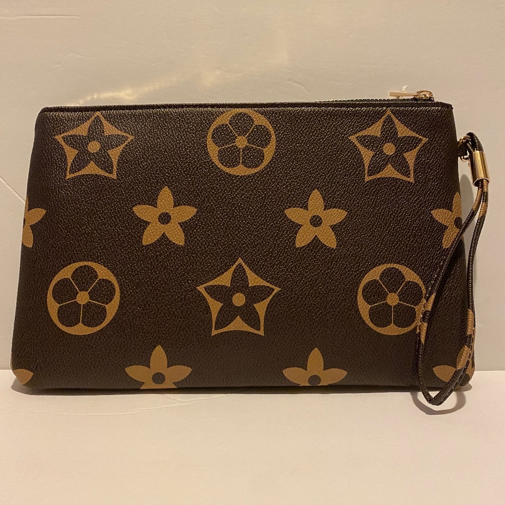 Wristlet